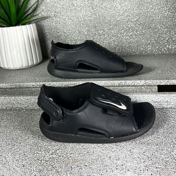 Nike Sunray Protect 2 Slip On Sandals Shoes Velcro Toddler Size 10 - Picture 1 of 8